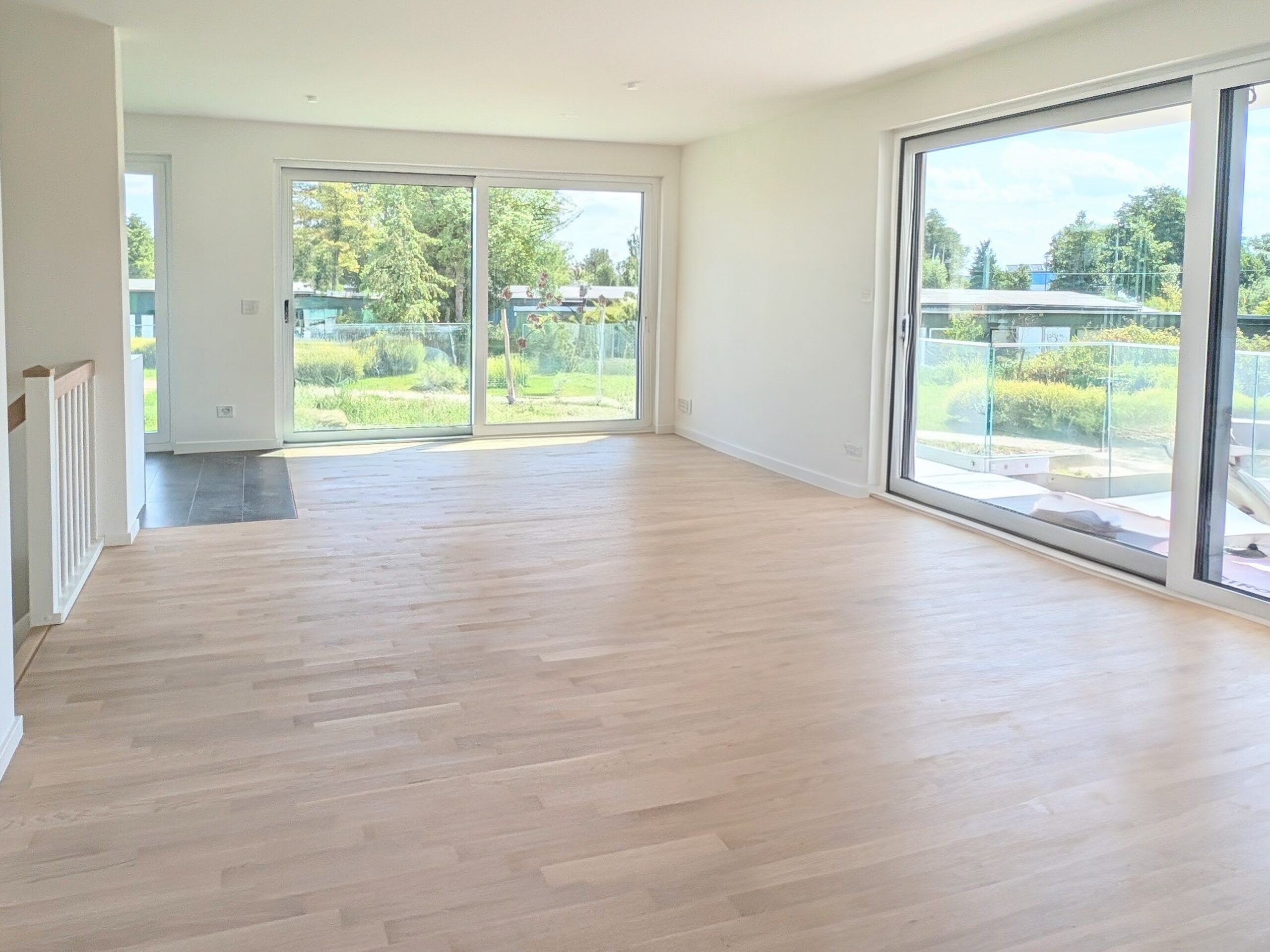 schwerin-wohnzimmer_leer schwerin-wohnzimmer_leer